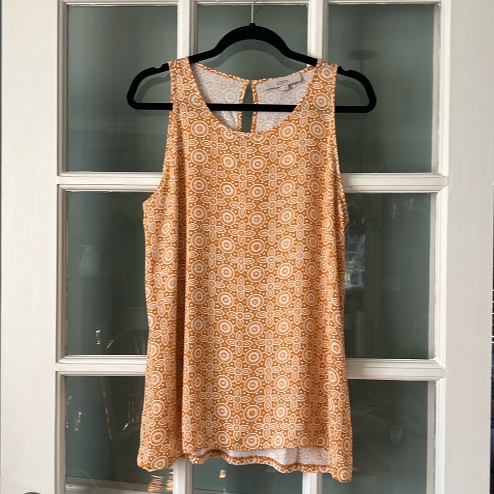 Sleeveless top- summer